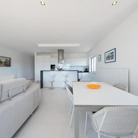 Porto De Mos 69 By Destination Algarve *