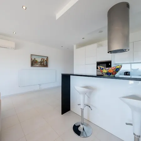 Apartamento Porto De Mos 69 By Destination Algarve Lagos