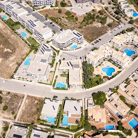 Porto De Mos 69 By Destination Algarve