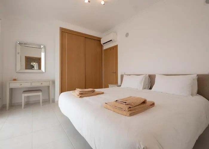 Porto De Mos 69 By Destination Algarve