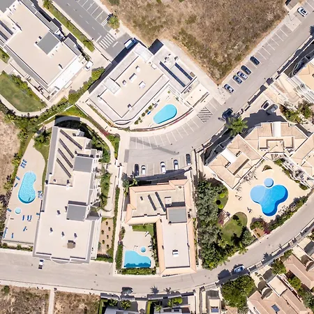 Porto De Mos 69 By Destination Algarve *