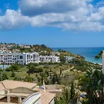 Porto De Mos 69 By Destination Algarve Λάγος