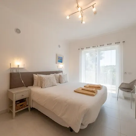 Porto De Mos 69 By Destination Algarve * لاغوس