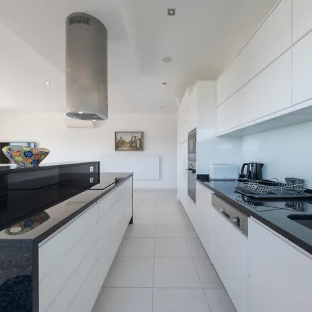 Porto De Mos 69 By Destination Algarve Apartment