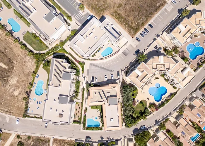 Porto De Mos 69 By Destination Algarve *